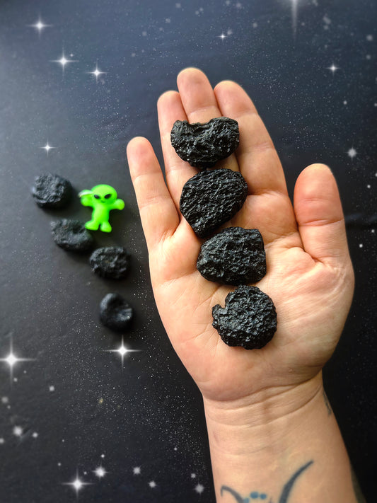 BLACK TEKTITE