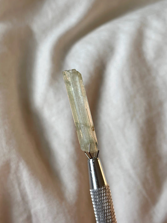 2.5g. AQUAMARINE STRAW