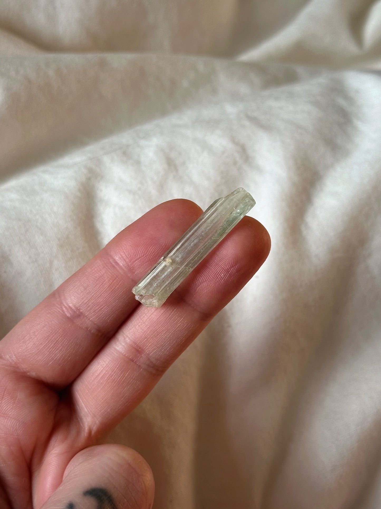 2.5g. AQUAMARINE STRAW