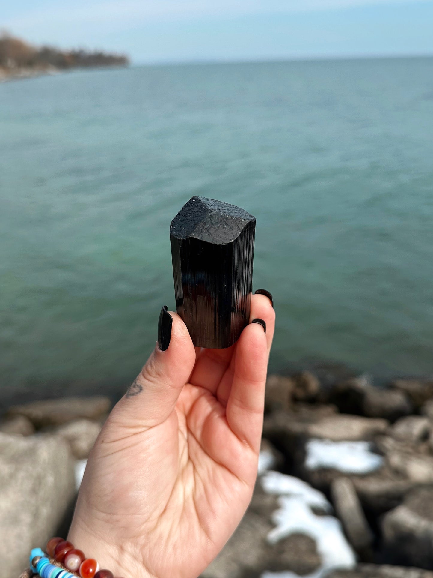 114g. BLACK SCHORL